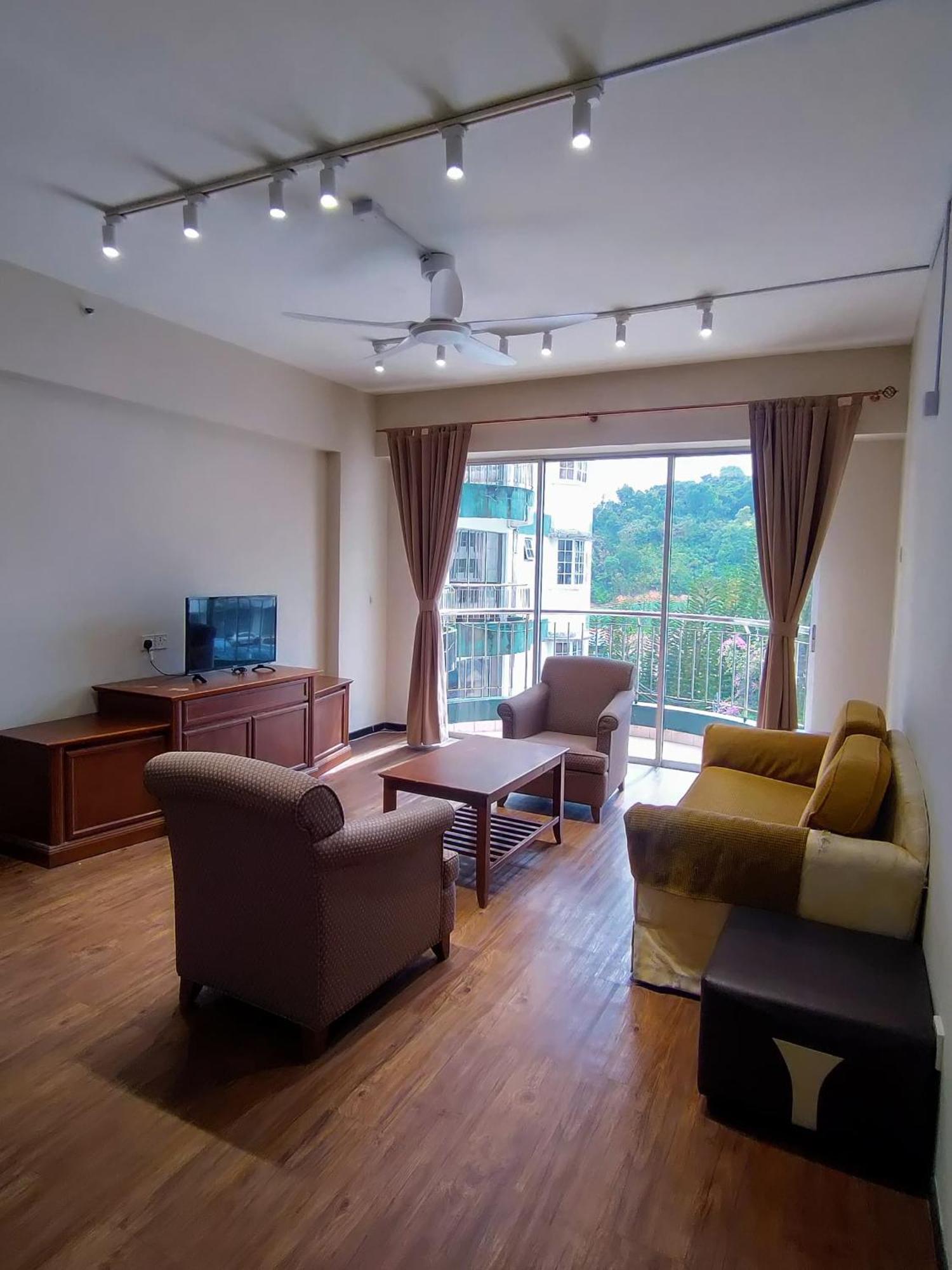 The Little Star Studio Hotel- Star Regency 브린창 외부 사진