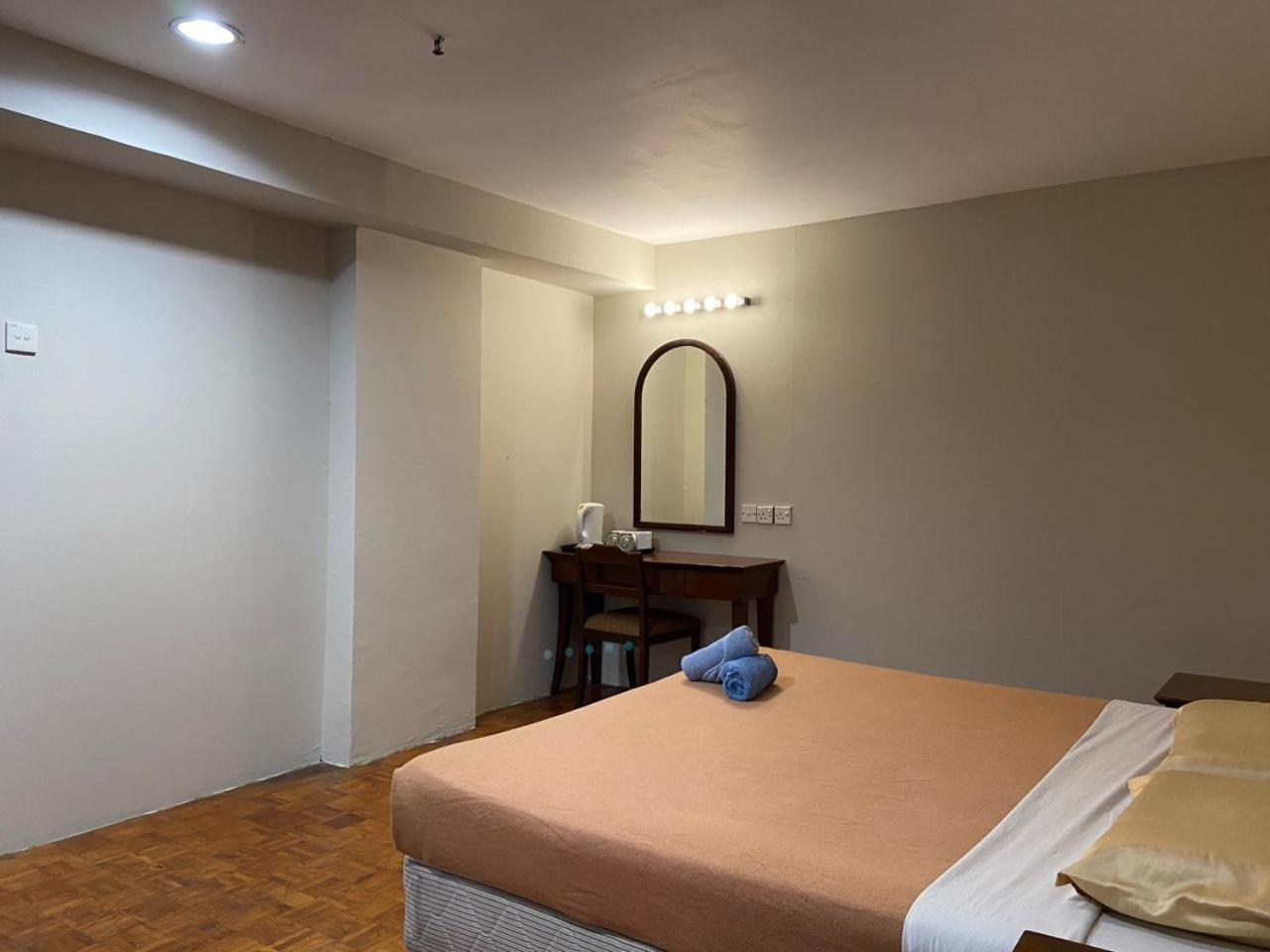 The Little Star Studio Hotel- Star Regency 브린창 외부 사진