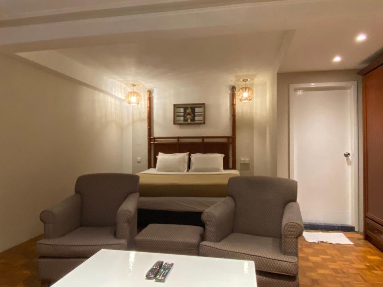 The Little Star Studio Hotel- Star Regency 브린창 외부 사진