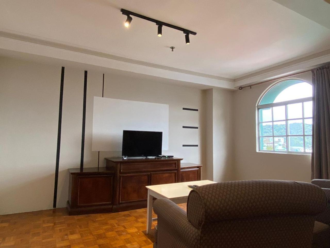 The Little Star Studio Hotel- Star Regency 브린창 외부 사진